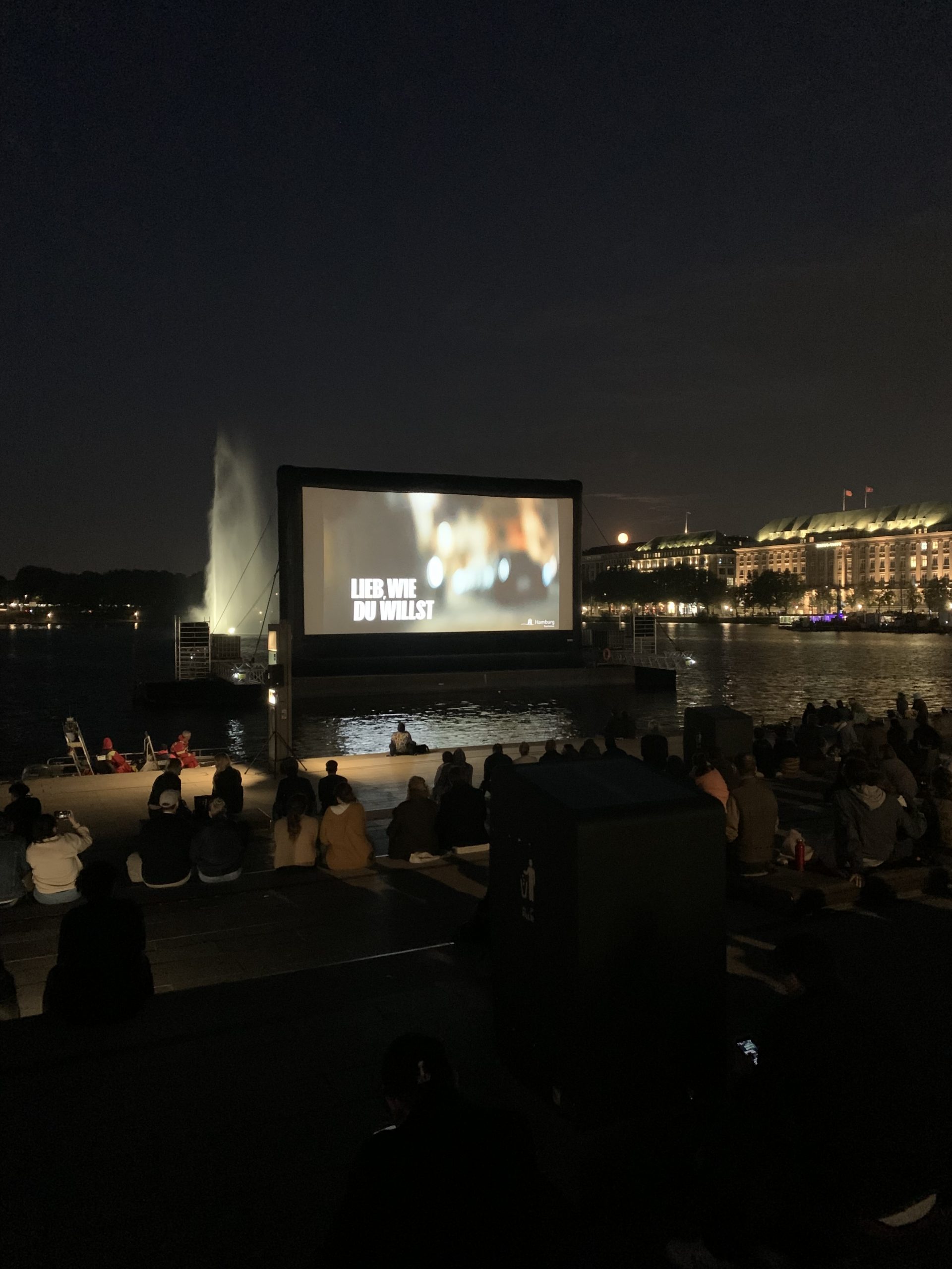 Open-Air-Kino in Hamburg - Die Hamburg-Lotsen